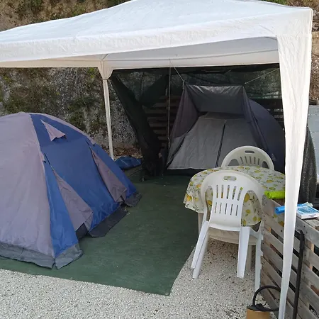 Casetta La Grotta Campsite